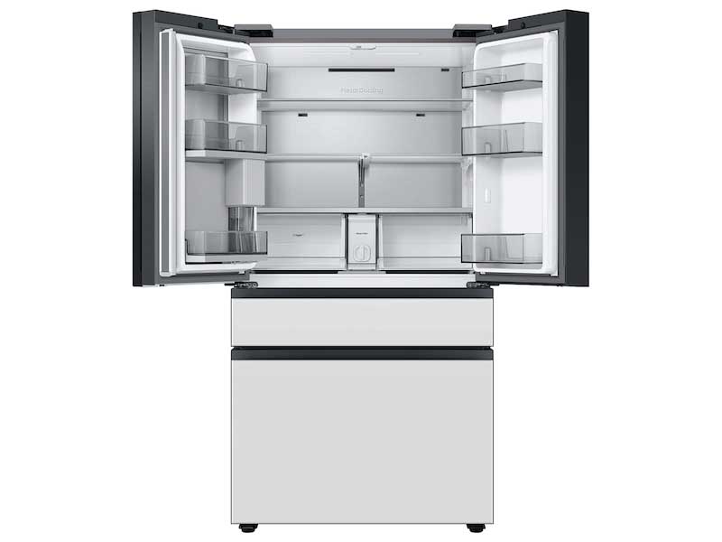 Bespoke 4-Door French Door Refrigerator (23 cu. ft.) with Beverage Center™ in White Glass - Image 3